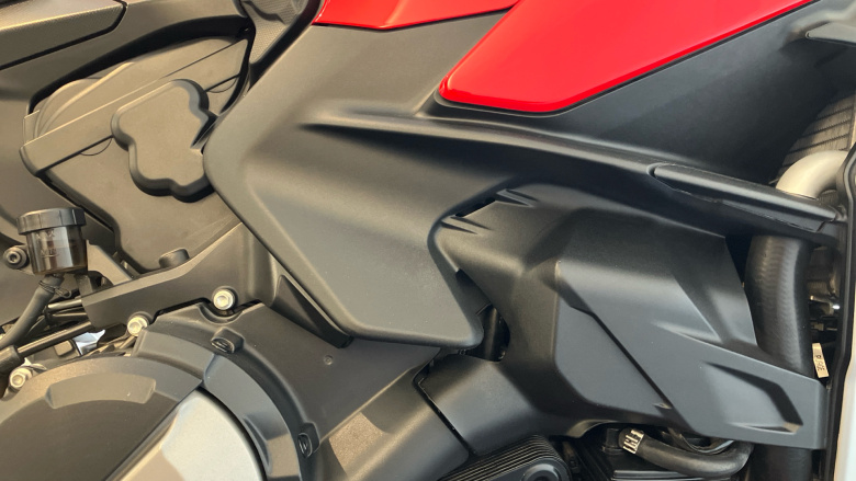 Ducati Streetfighter V2 (22MY)